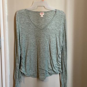 Long sleeved top